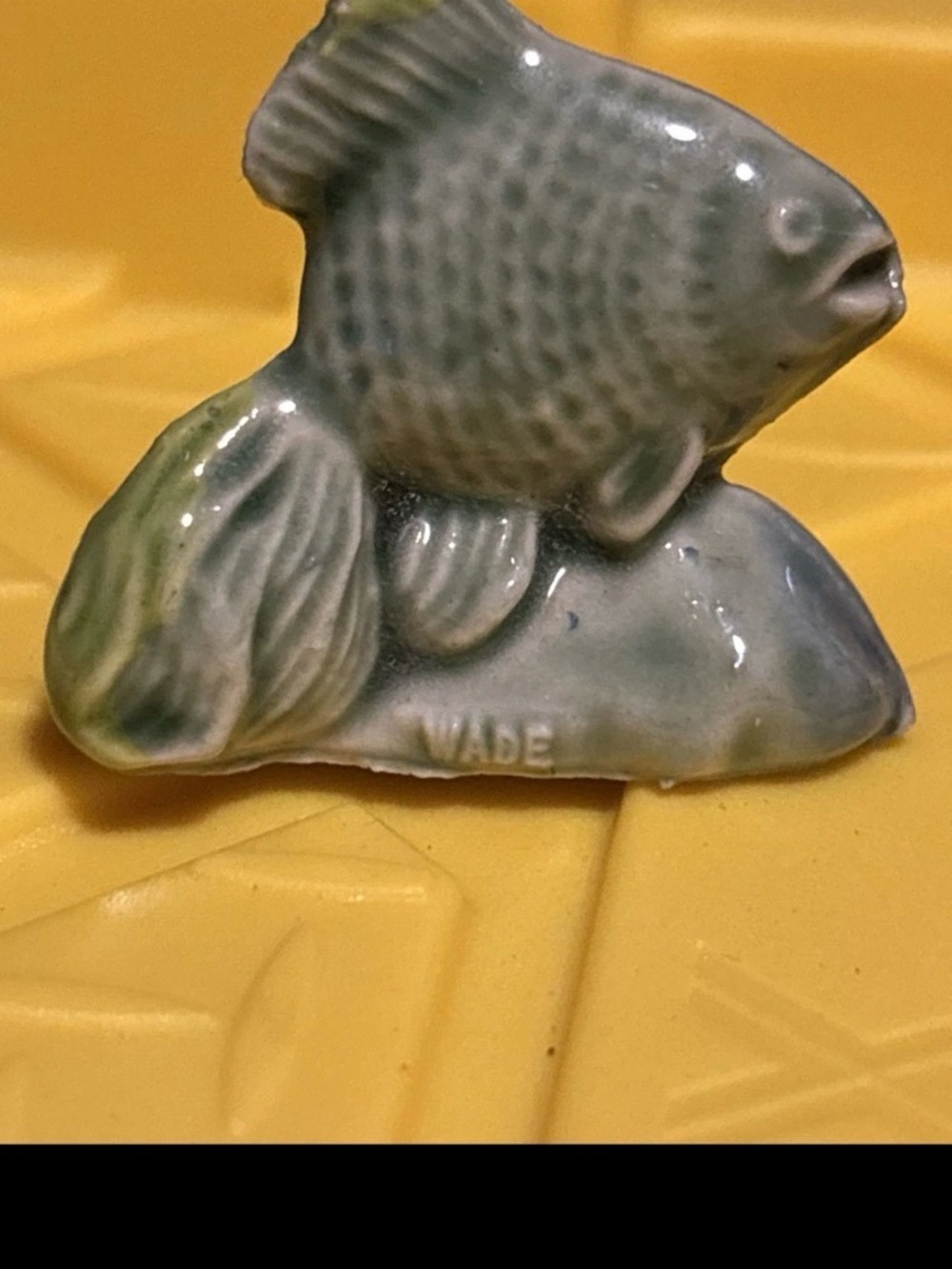 Vtg Miniature TROPICAL FISH Wade Porcelain Figurine Made in ENGLAND